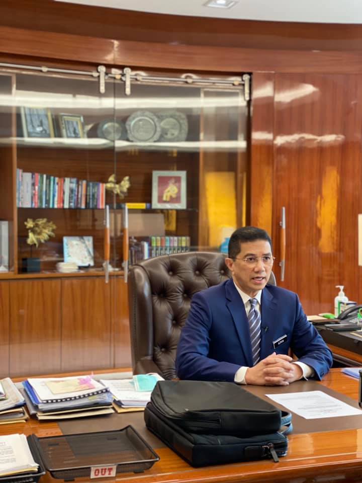 azmin ali