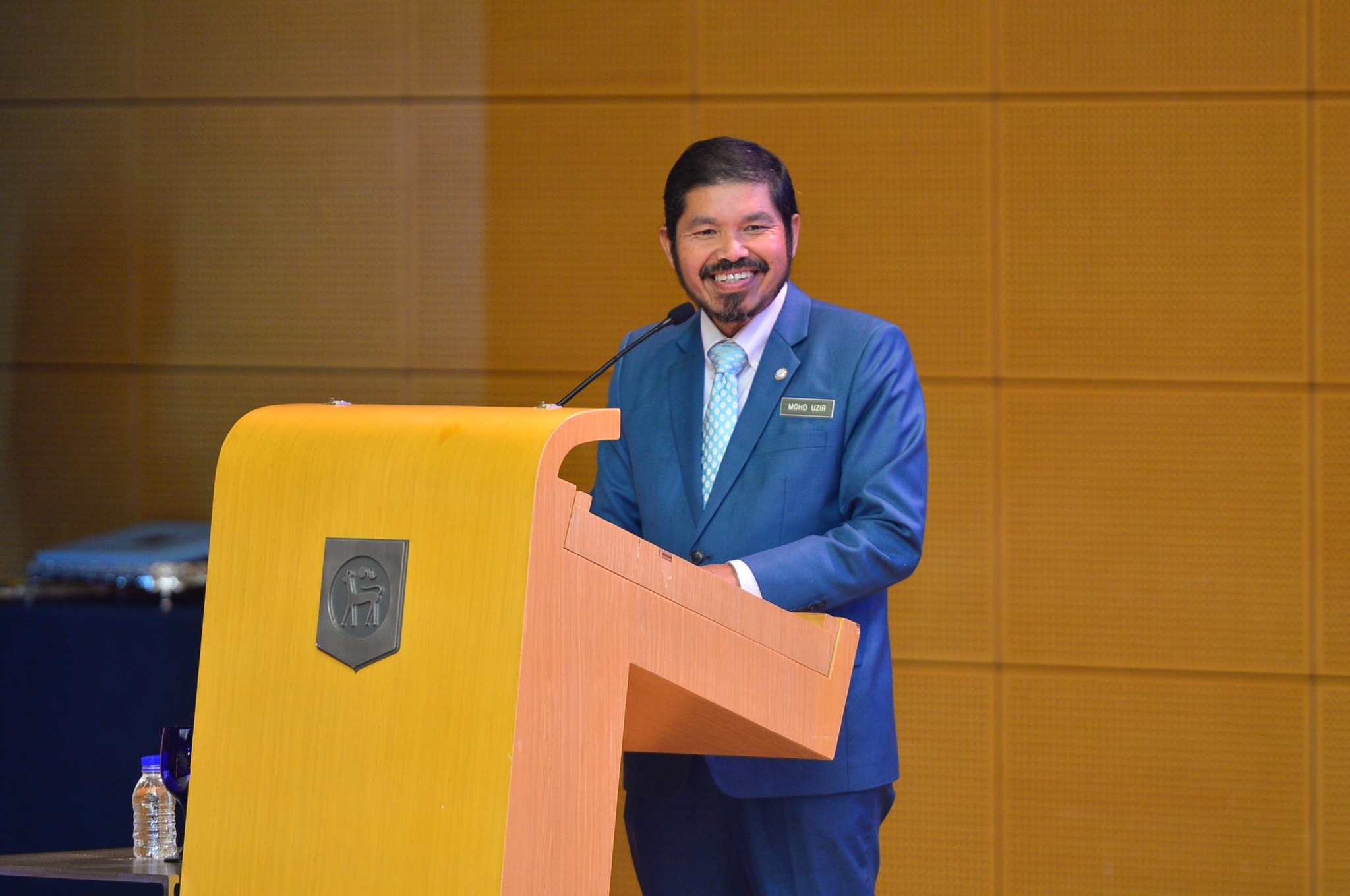 Datuk Seri Dr Mohd Uzir Mahidin (gambar ihsan FB DOSM)