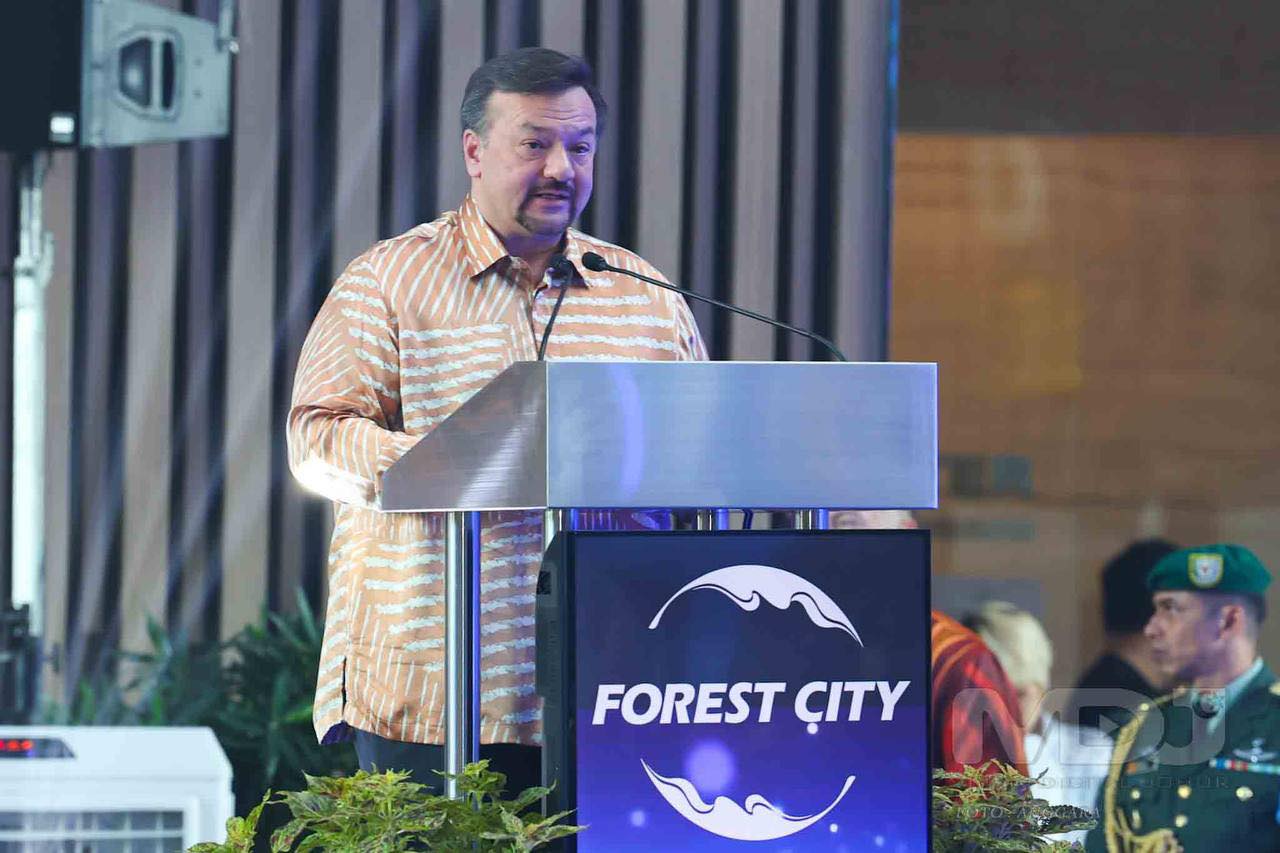 Datuk Seri Amir Hamzah Azizan