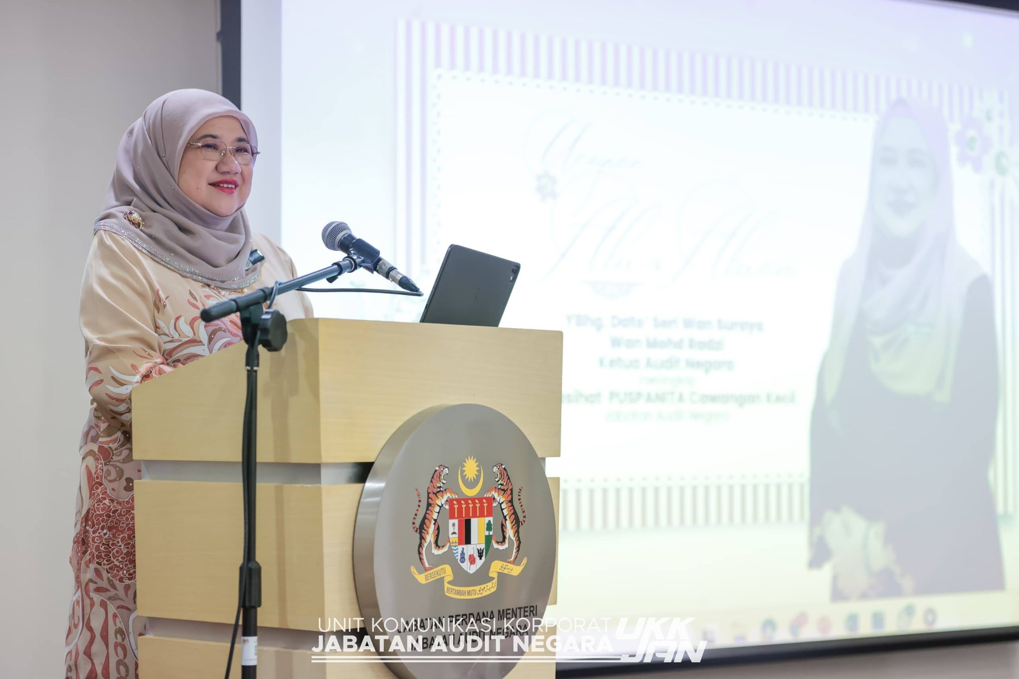 Ketua Audit Negara Datuk Seri Wan Suraya Wan Mohd Radzi
