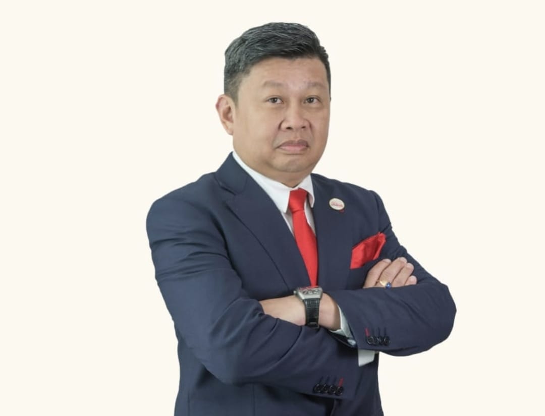 Datuk Benson Lau, Pengarah Urusan Varia