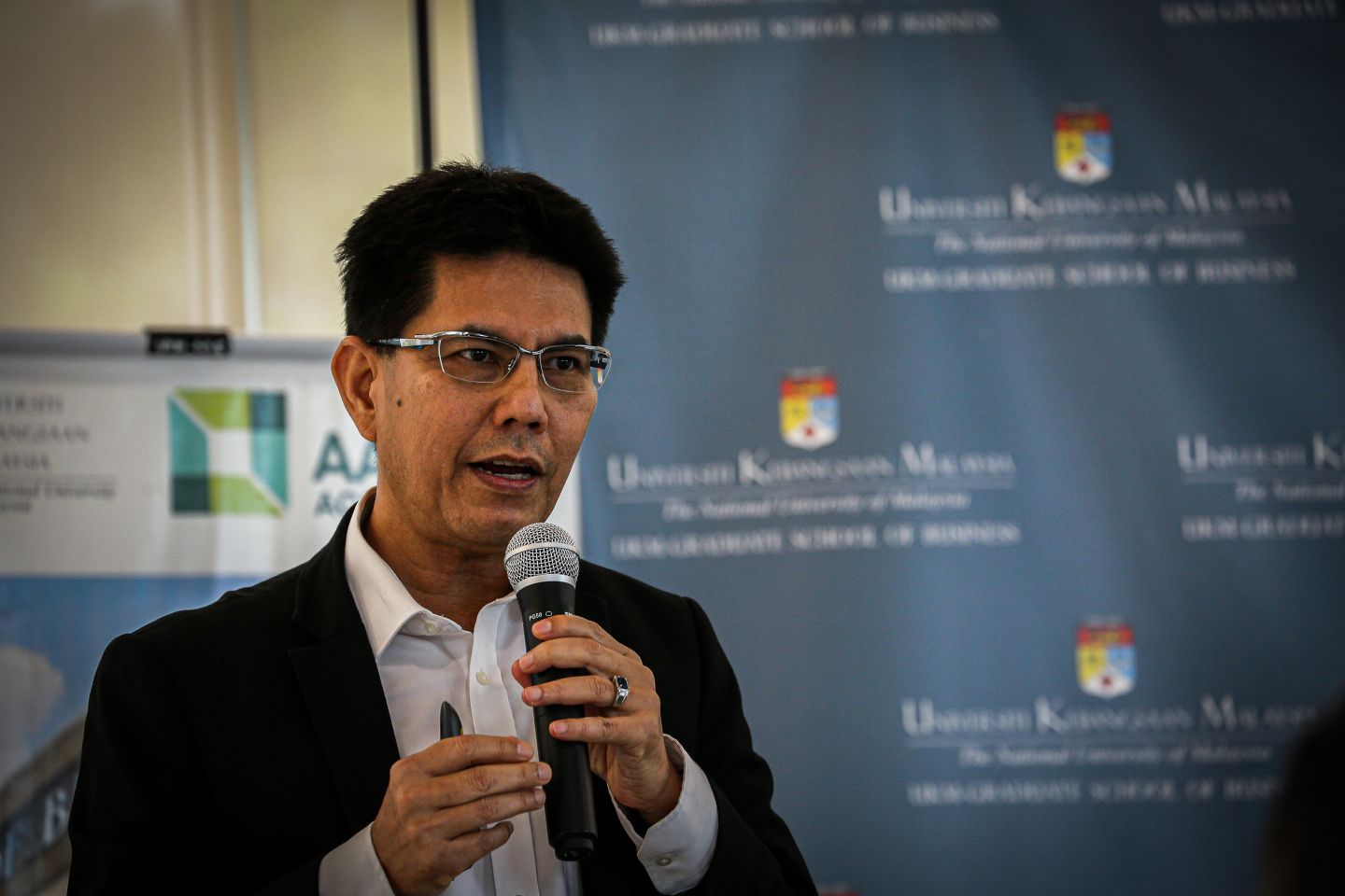 Dr Shahreen Madros