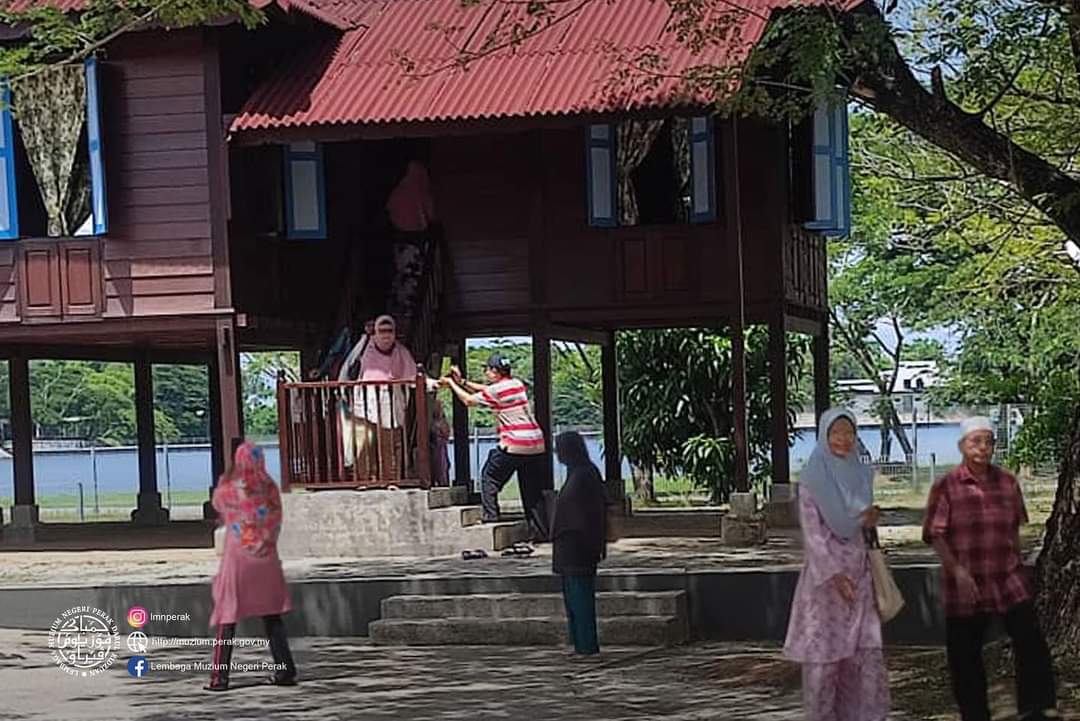 Galeri Rumah Lat di Batu Gajah menjadi tarikan pelancongan baharu ke Perak.