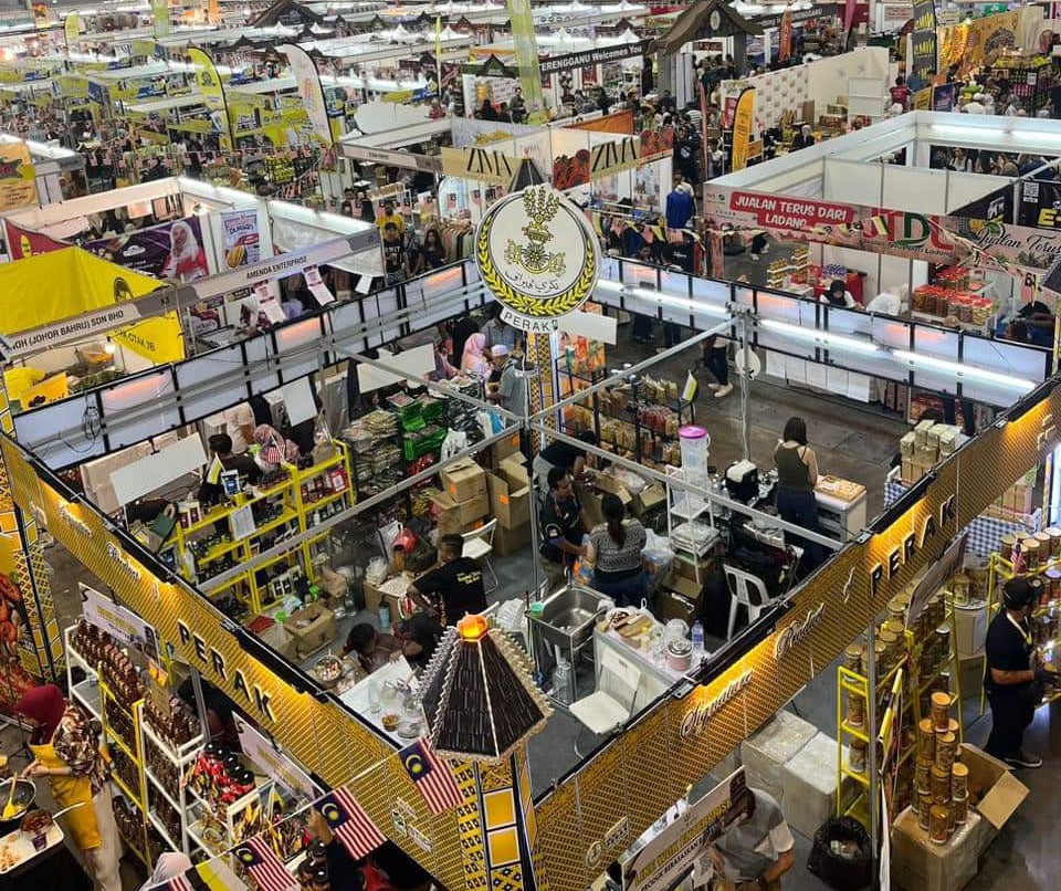 Pavilion Perak menjadi perhatian pengunjung pada program Malaysia Fest di Singapura.