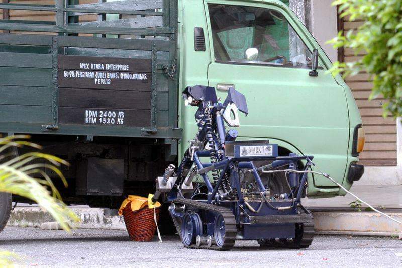 Polis