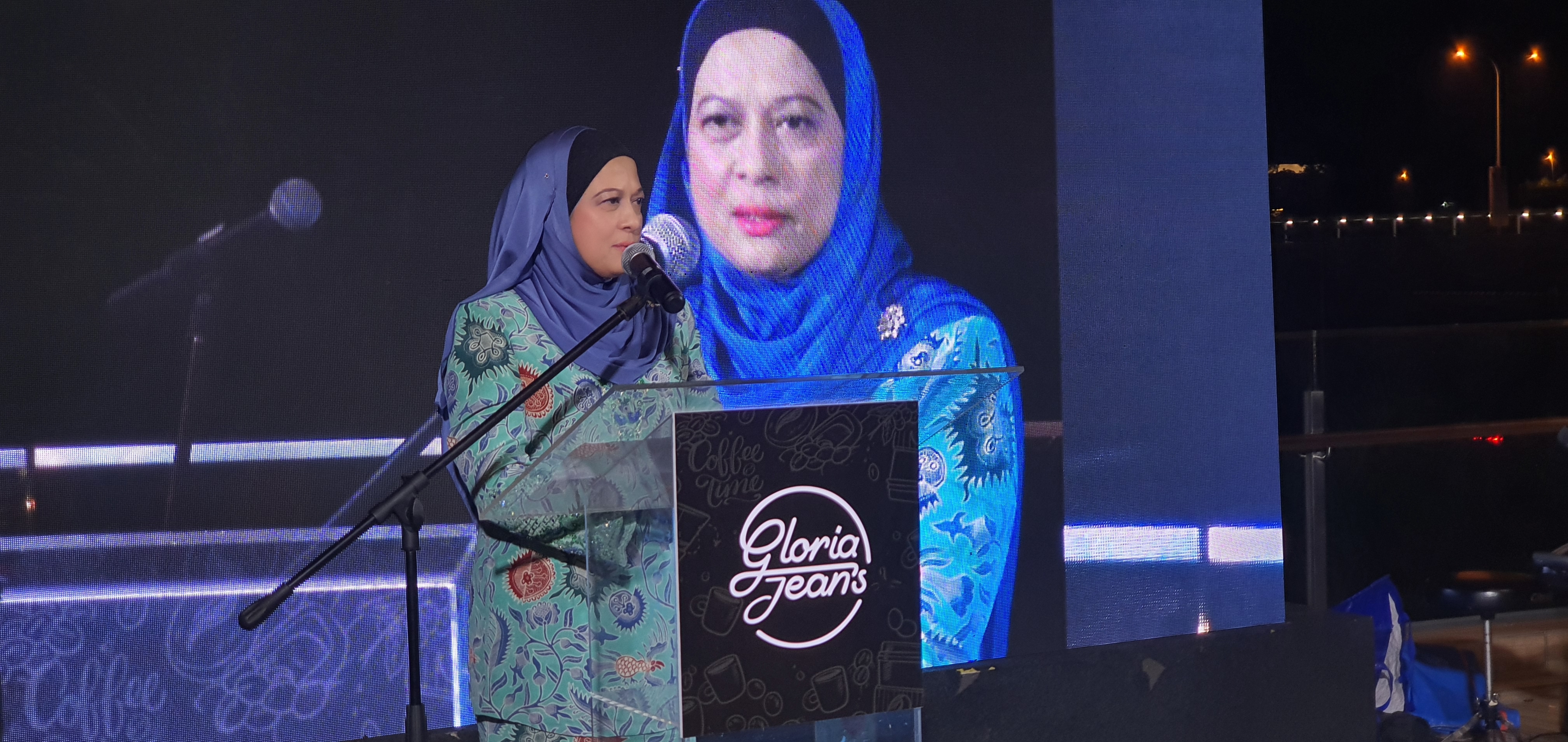 Datuk Hazimah Zainuddin di majlis perasmian Gloria Jean’s Coffees di Conezion IOI Resort City Putrajaya pada 21 Mei 2023