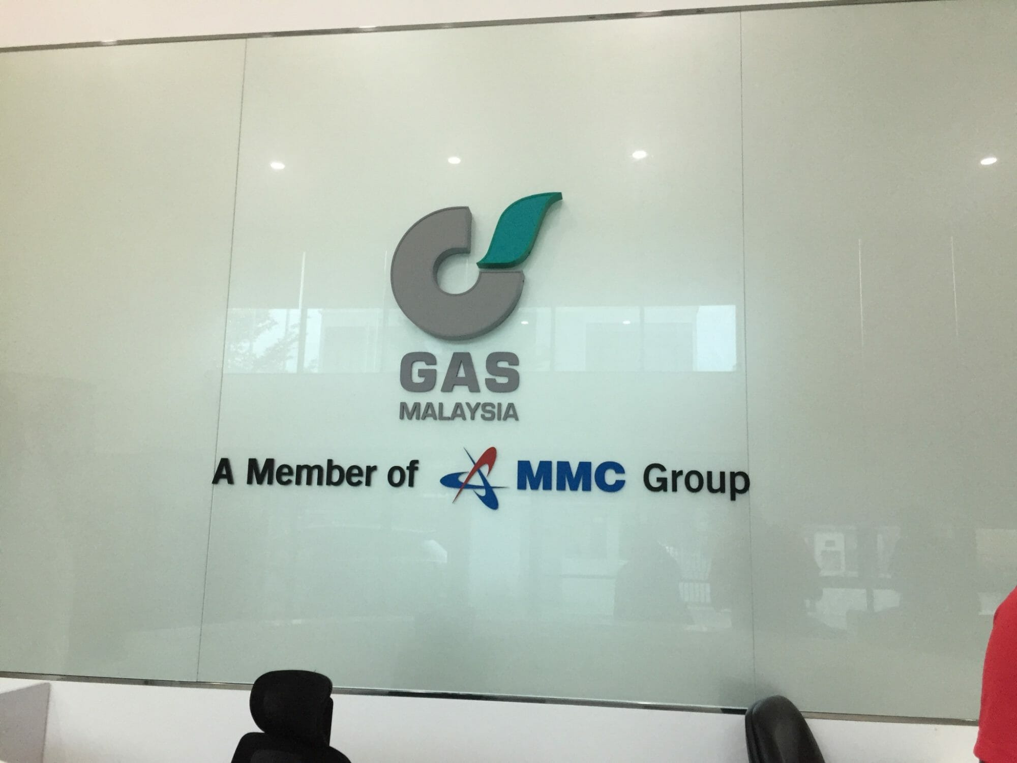 Gas