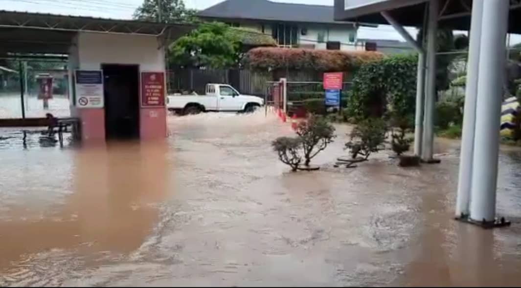Kawasan Sekolah Menengah. ST. MICHAEL, Penampang. 