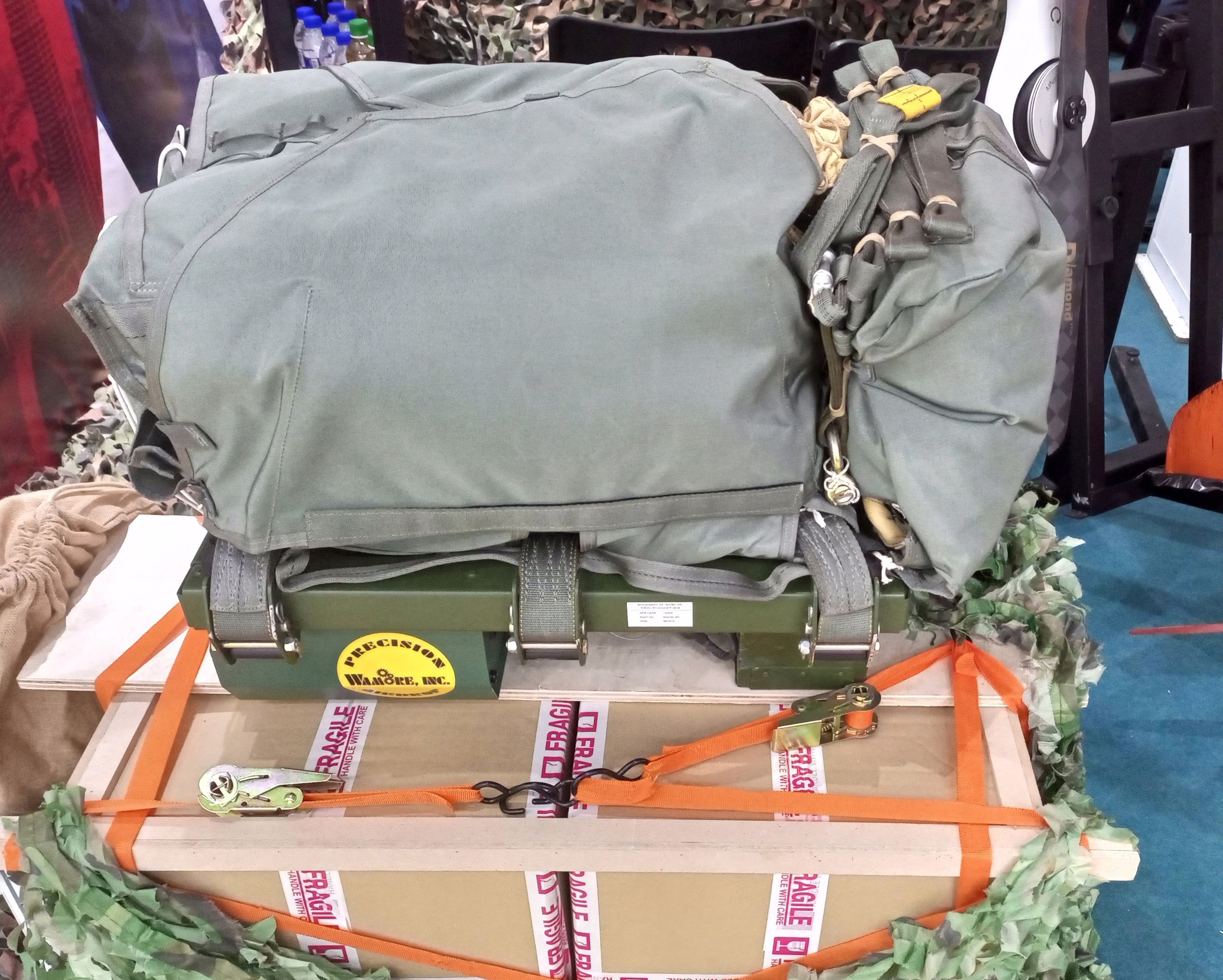 Talon Parachute Release System buatan Warmore Inc, Amerika Syarikat.