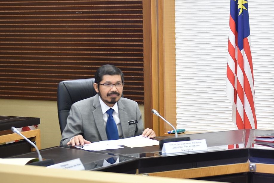 Datuk Sri Dr Mohd Uzir Mahidin