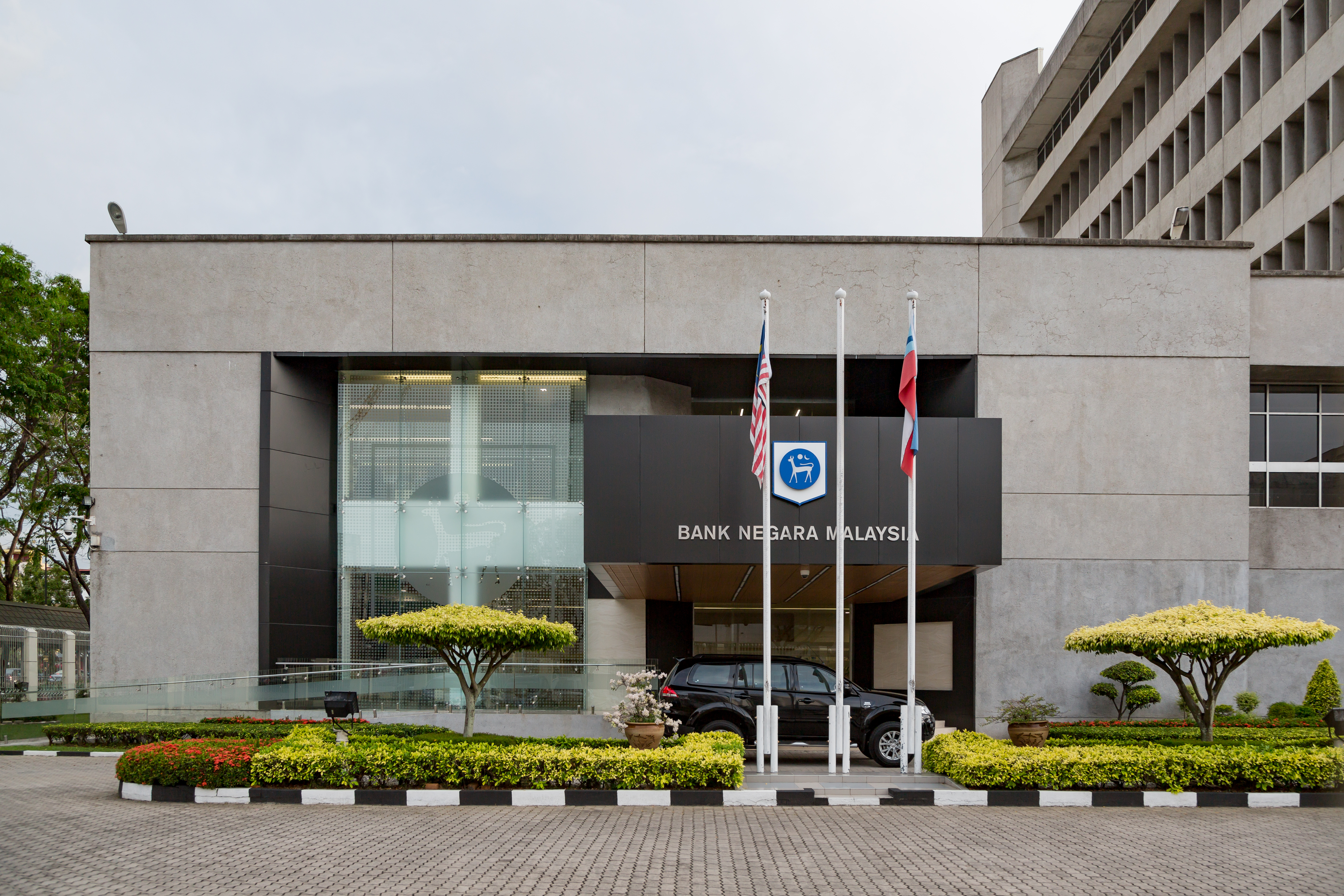 bnm