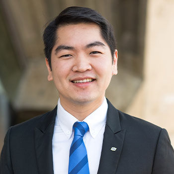 Pierre Pang 
