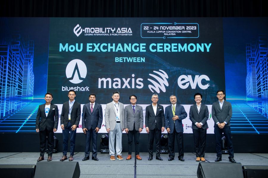 maxis