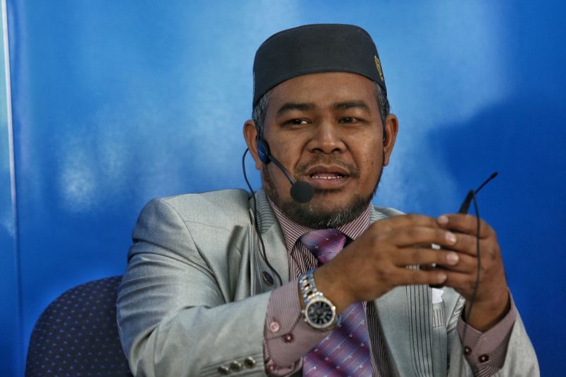 Menteri Perusahaan Perladangan dan Komoditi, Datuk Dr. Mohd. Khairuddin Aman Razali