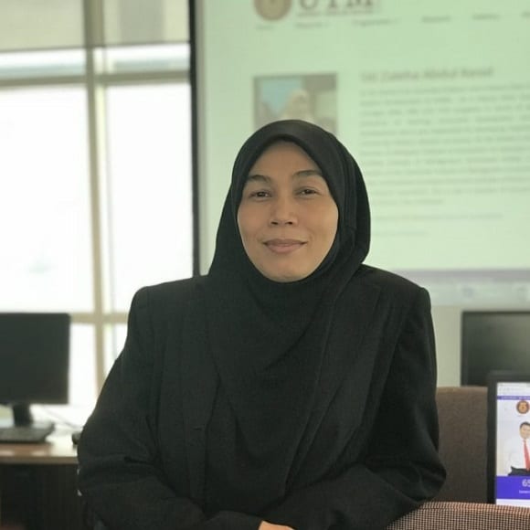 Profesor Madya Dr. Nazimah Hussin