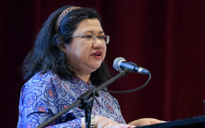  Wan Suraya Wan Radzi 