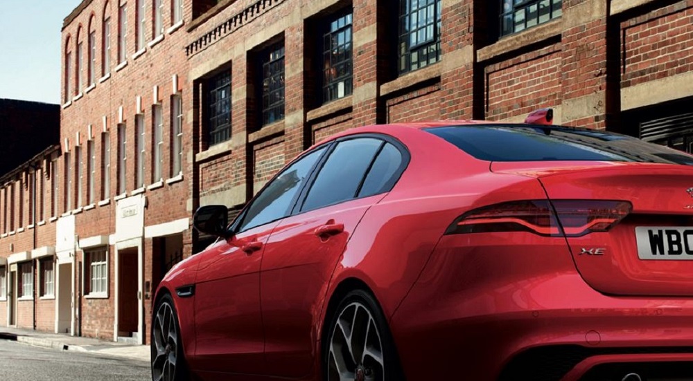  Jaguar XE baharu