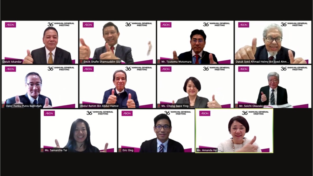 Shafie Shamsuddin (atas, dua dari kiri) ketika mengadakan Mesyuarat Agung Tahunan (AGM) AEON ke-36 hari ini.