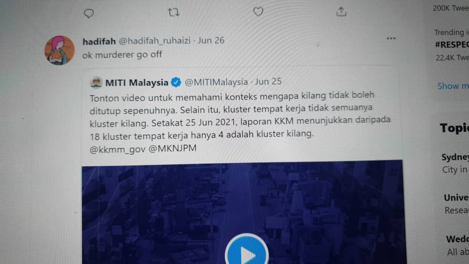  Tangkap layar tindakan tidak bermoral masyarakat terhadap hantaran yang dimuat naik oleh MITI baru-baru ini.