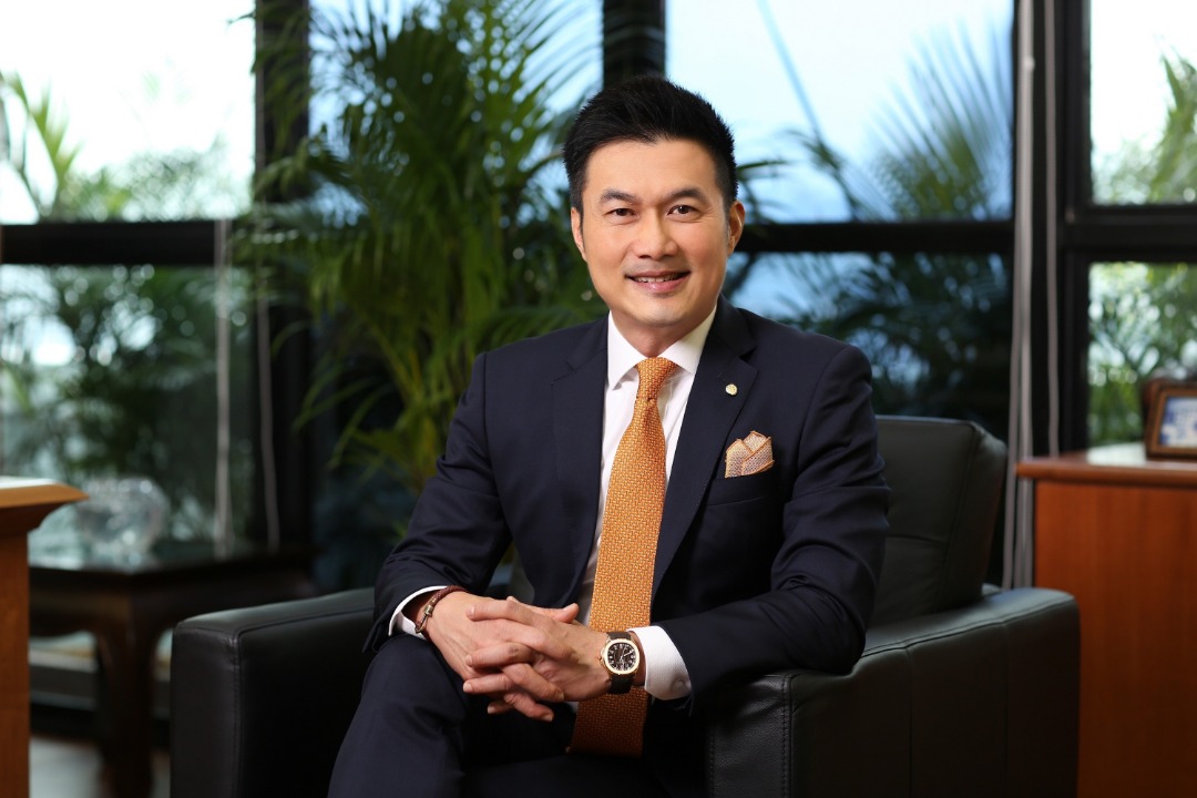 Raymond Lew