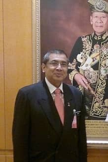Datuk Profesor Dr Naim Mohamad