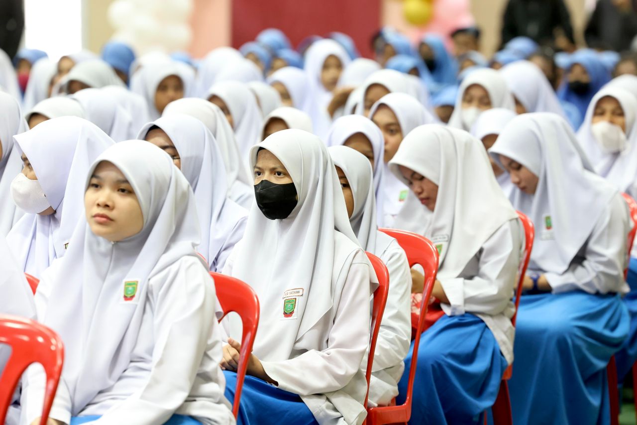 mahdzir khalid