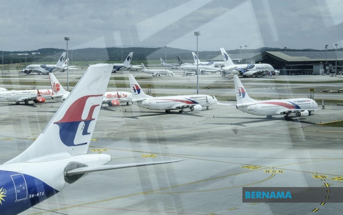 sektor penerbangan Bernama