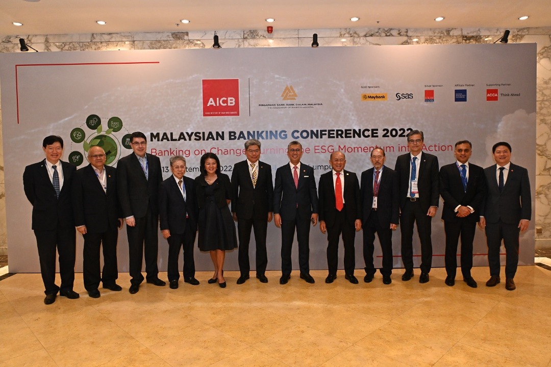 persidangan bank