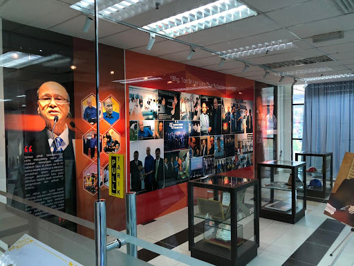 Tan Sri Lee Lam Thye
