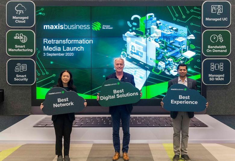 (Dari kiri) Ketua Penghantaran IT Maxis, Ng May Ching, Ketua Pegawai Perniagaan Perusahaan Maxis, Paul McManus dan Ketua Produk Perusahaan Maxis, Selvakumar Rajasekaran.