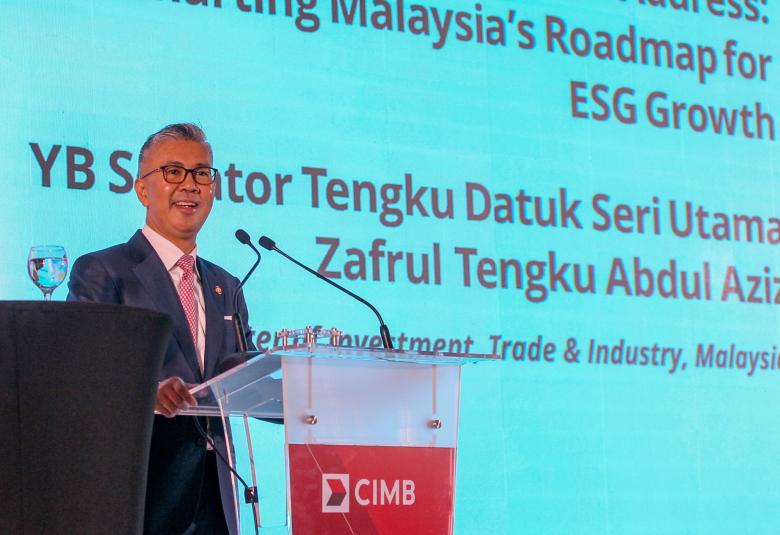 Tengku Datuk Seri Zafrul Aziz di sidang kemuncak Kelestarian Bumi Lebih Sejuk 2023 hari ini