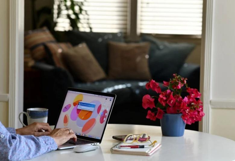 WFH foto AFP_DagangNews