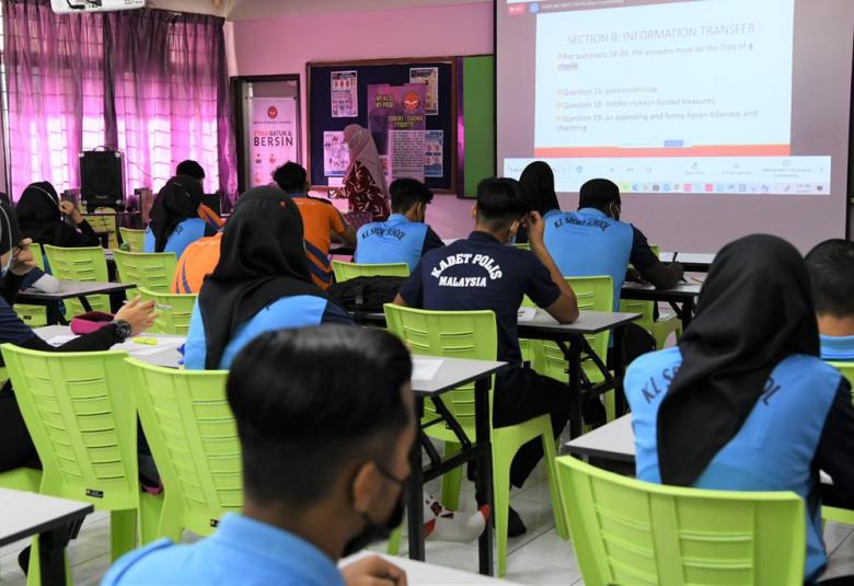 Bank Pembangunan Malaysia perkasa bahasa Inggeris belia