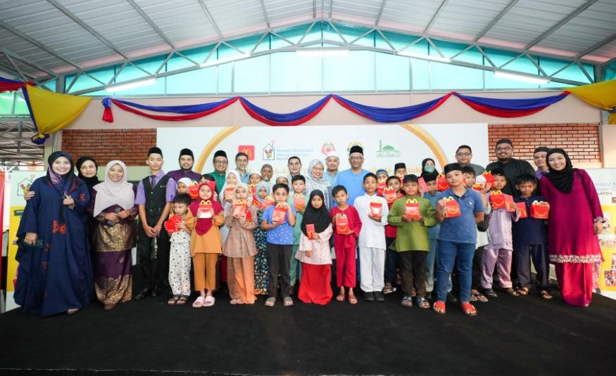 Persatuan Kebajikan Ronald McDonald (RMHC) Malaysia dengan kerjasama JAWI dan MAIWP menganjurkan Majlis Iftar bersama lebih 100 anak yatim di Masjid Al-Qurtubi, Taman Sri Segambut, Kuala Lumpur.