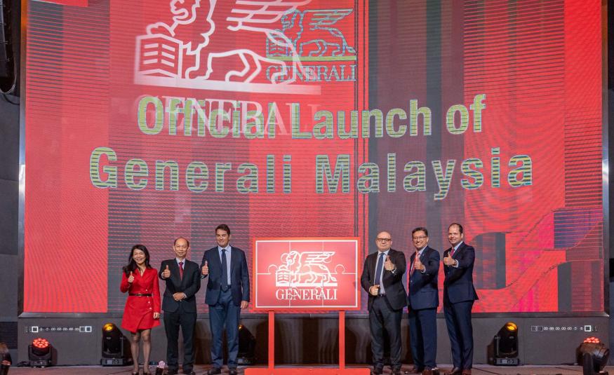 (Dari kiri) Ketua Pegawai Eksekutif Generali Life Insurance Malaysia, Rebecca Tan; Pengerusi Generali Insurance Malaysia, Raymond Fam Chye Soon; Duta Besar Itali di Malaysia, Massimo Rustico; Pegawai Generali International Asia, Roberto Leonardi; Ketua Pegawai Strategi Korporat Kumpulan Affin Bank, Abdul Malek Mohamed Said; Ketua Pegawai Eksekutif Generali Insurance Malaysia dan Ketua Negara Entiti Generali di Malaysia, Fabrice Benard