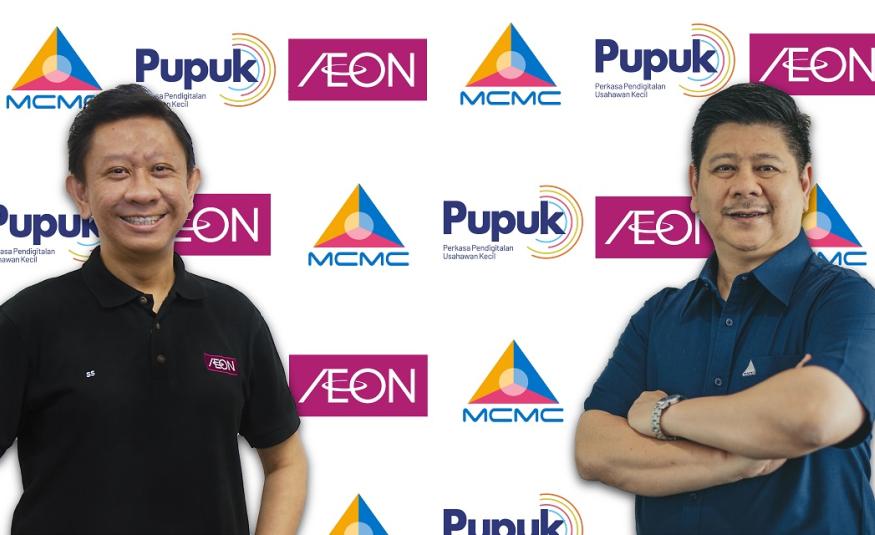 Ketua Pegawai Eksekutif AEON, Shafie Shamsuddin (kiri) bersama Pengerusi SKMM, Dr. Fadhlullah Suhaimi Abdul Malek.