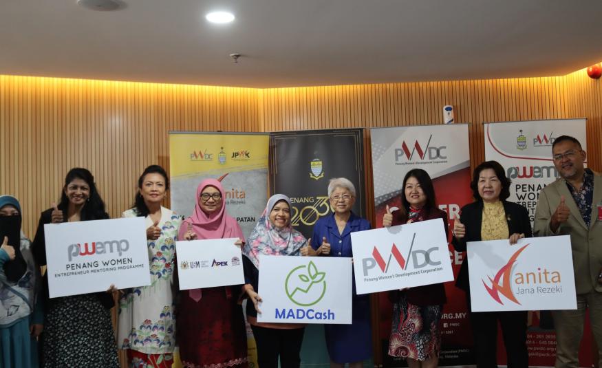 MADCash menghadiri pelancaran Program Wanita dalam Ekonomi, yang berlangsung pada 17 Julai 2023 di Bilik Mesyuarat Jed, Aras 31, KOMTAR, Pulau Pinang.