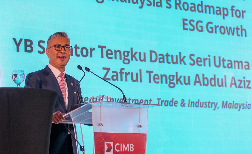 Tengku Datuk Seri Zafrul Aziz di sidang kemuncak Kelestarian Bumi Lebih Sejuk 2023 hari ini