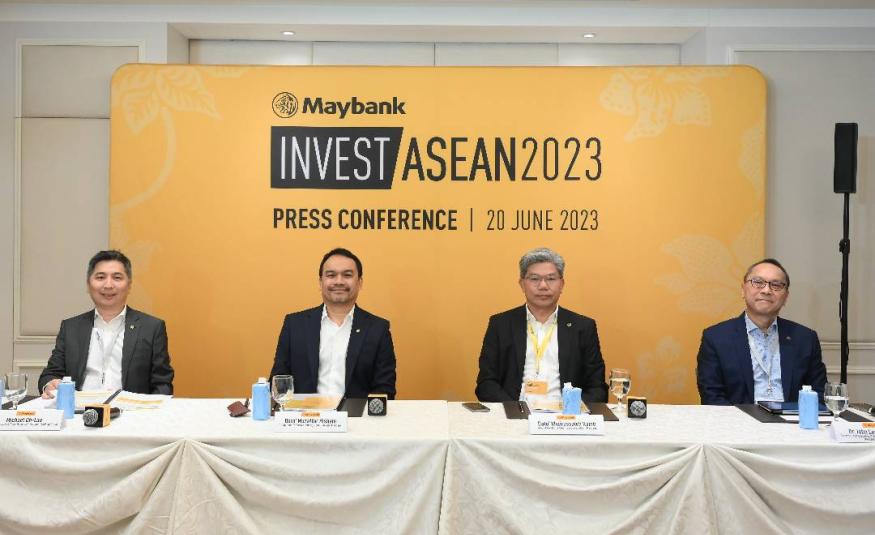 (Dari kiri) Michael Oh-Lau, Datuk Muzaffar Hisham, Datuk Khairussaleh Ramli, Dr John Lee
